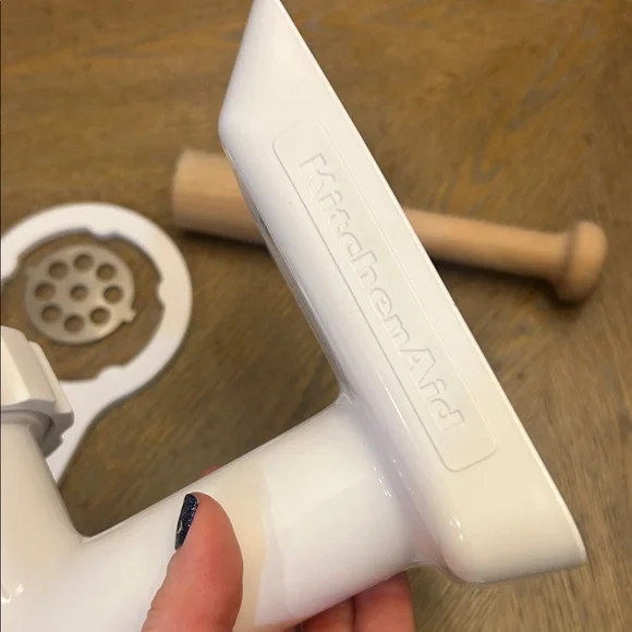 Vintage KitchenAid White Food Grinder Attachment - Picture 6 of 7